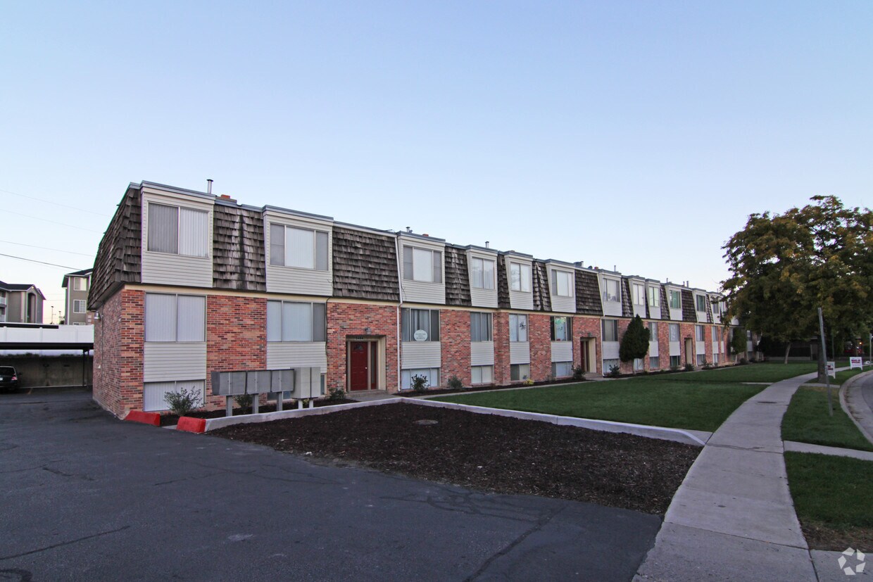 Hillside Park Rentals in Murray at 5474 S 235 E Murray, UT