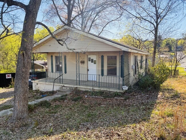 Building Photo - 838 N 34th St