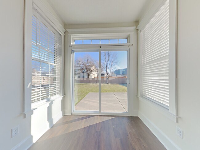 Building Photo - 4157 S Woodtrail Ln