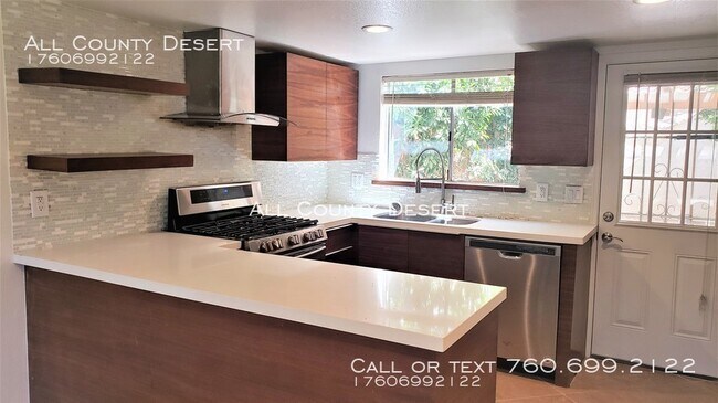 Building Photo - 421 Tava Ln