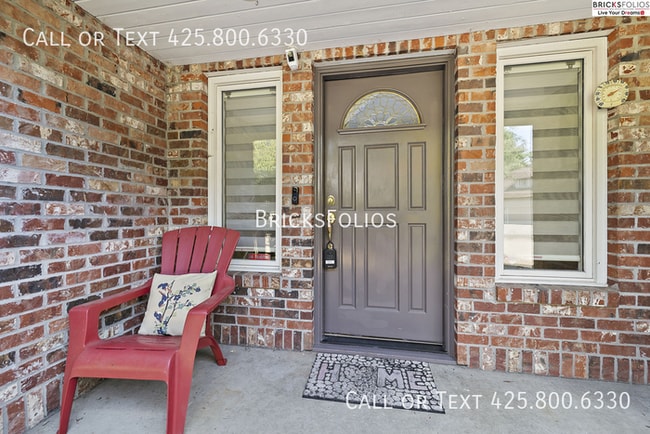 Photo - Luxurious 5-bedroom home in Sammamish with...