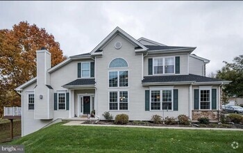 Building Photo - 104 Huntteam Ln