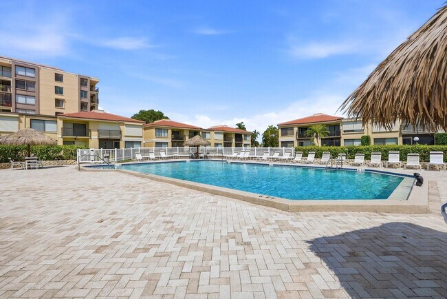 Building Photo - 6105 Palma Del Mar Blvd S
