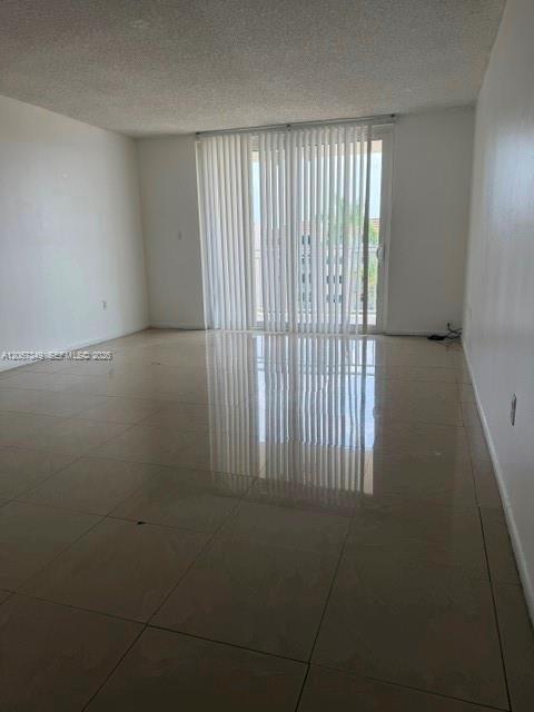 Building Photo - 6960 Miami Gardens Dr