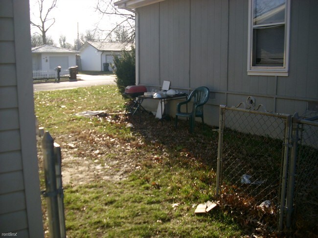 Building Photo - 3 br, 1 bath House - 1651 N Engel Ave