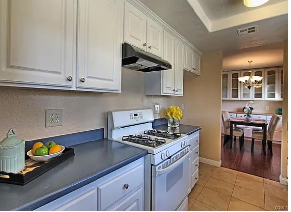 Building Photo - 13339 Carnation Pl