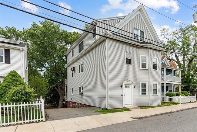 Building Photo - 154-156A Franklin St
