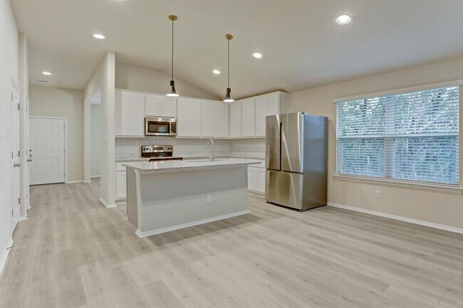 Building Photo - 3902 Crockett Ave