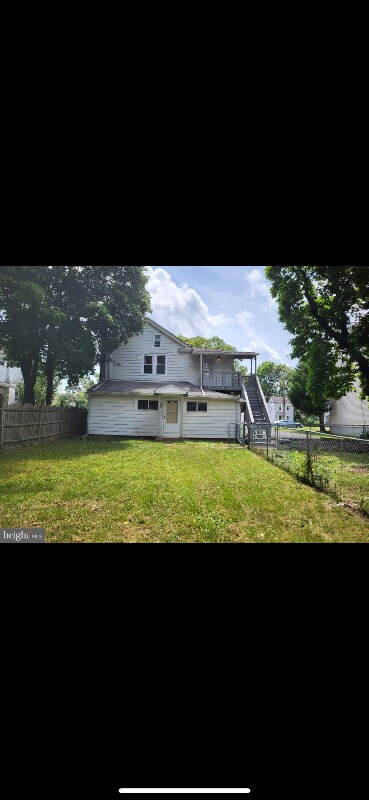 Building Photo - 125 W Clayton Ave