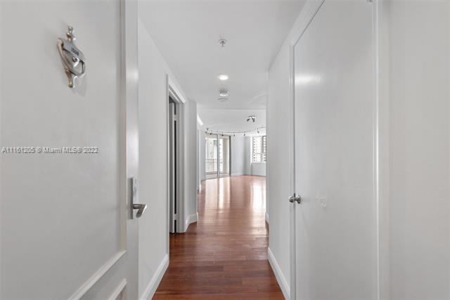 Building Photo - 701 Brickell Key Blvd