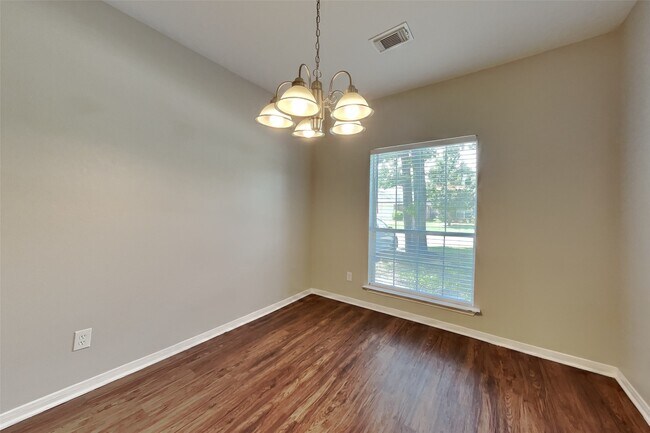 Building Photo - 738 Levi Bend