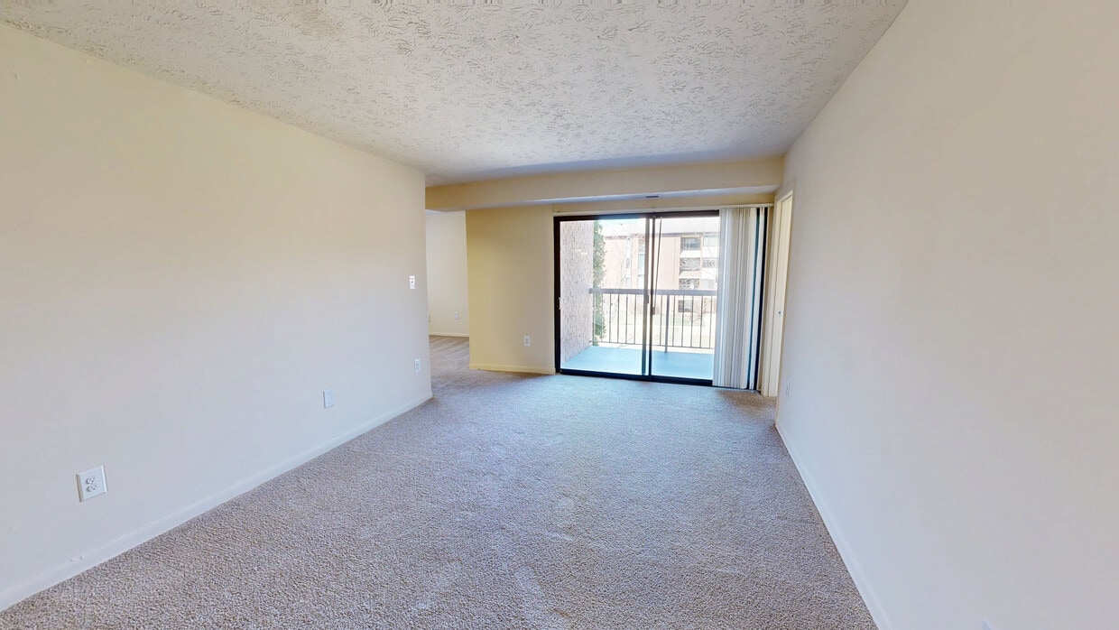 Photo - Glen Oaks Apartments