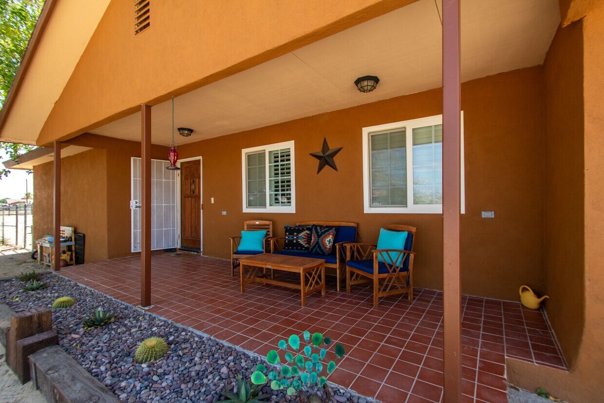 Primary Photo - 4 Bedrooms with a Pool & Spa!!