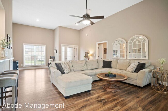Building Photo - 3 br, 2 bath House - 720 Lillian Grace Dr