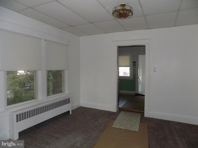 Building Photo - 2802 New Falls Rd