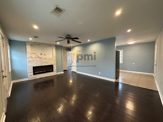 Foto del edificio - 7752 Beech Ave