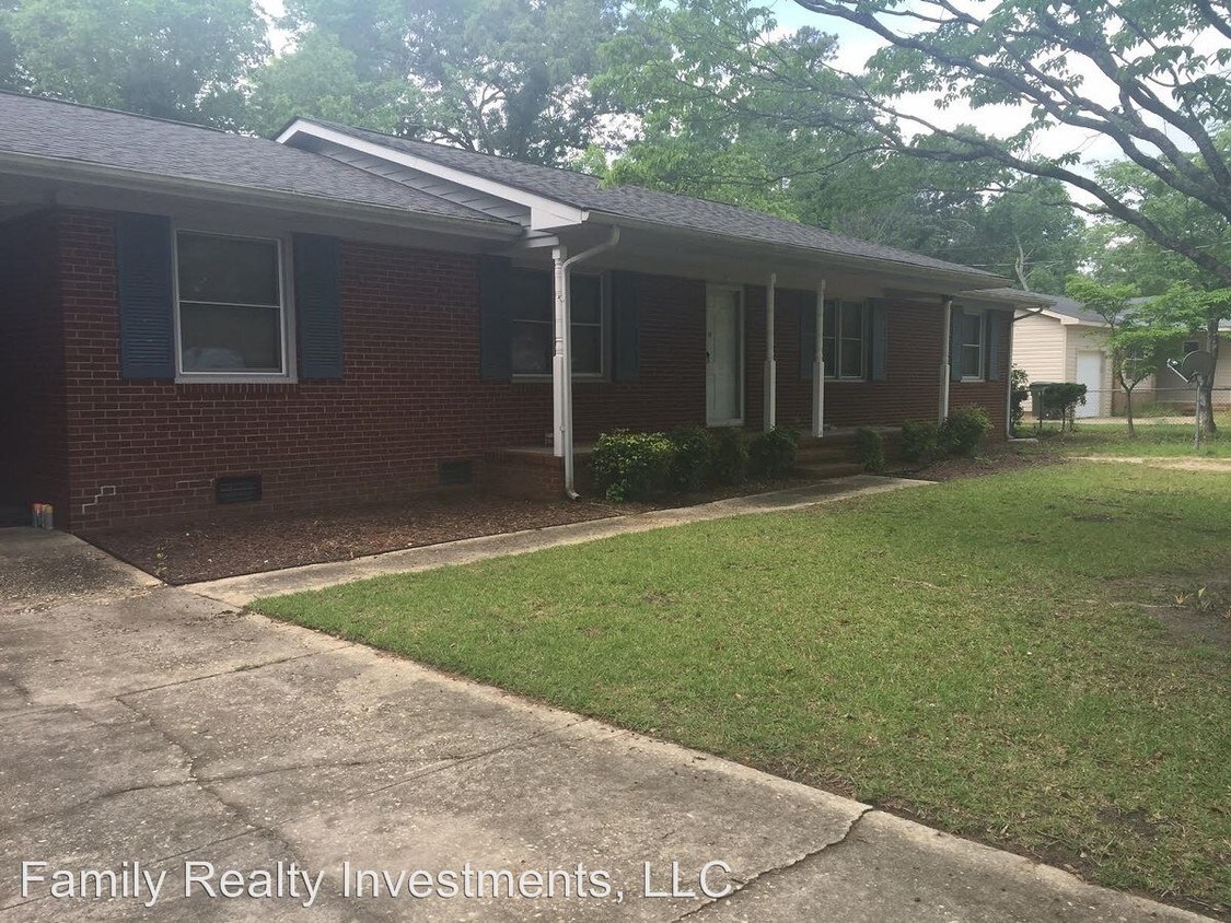 6343 Rutherglen Dr, Fayetteville, NC 28304 House Rental in