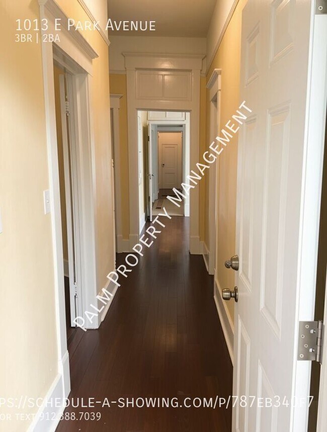 Foto del edificio - 1013 E Park Ave