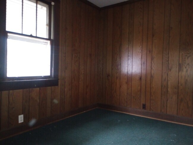 Foto del edificio - 303 Clemson Ave