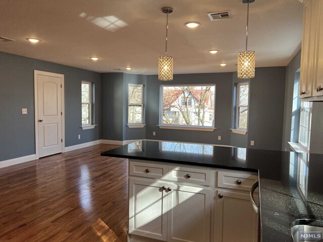 Building Photo - 79 North Grove Street, Unit 2