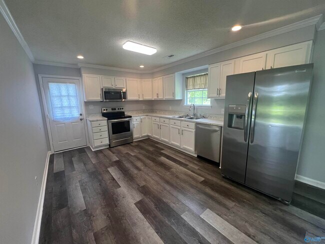 Foto del edificio - 2720 Old Railroad Bed Rd
