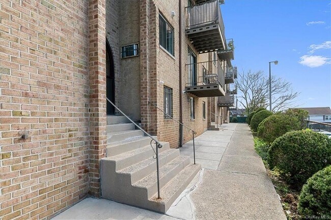 Foto del edificio - 144 Trenchard St