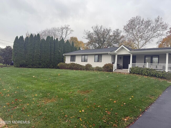 Foto del edificio - 884 Red Oaks Dr