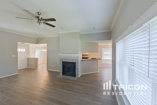 Foto del edificio - 1253 Essex Dr