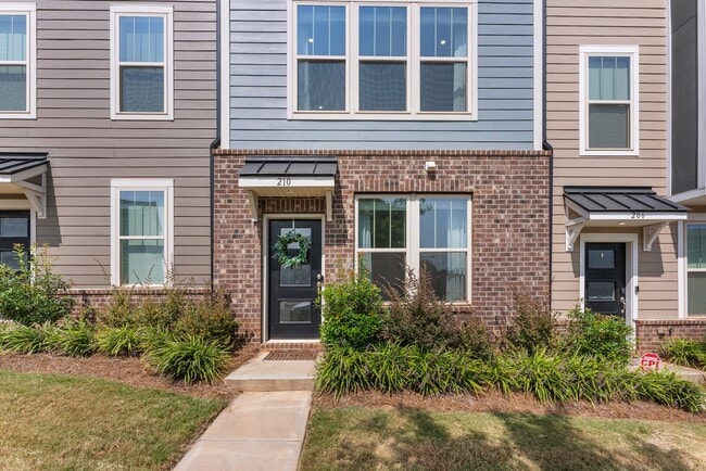 Building Photo - 210 Judson Ave