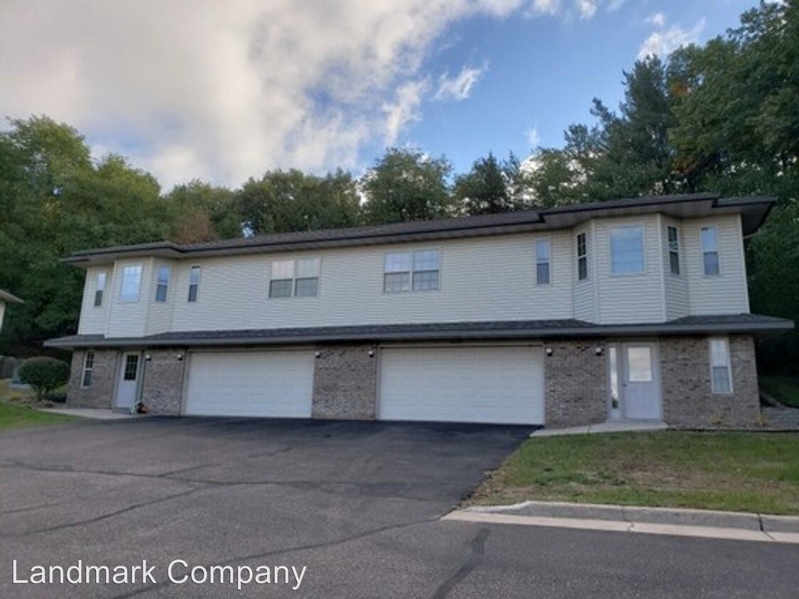 Primary Photo - 3439-3449 Fairfax St