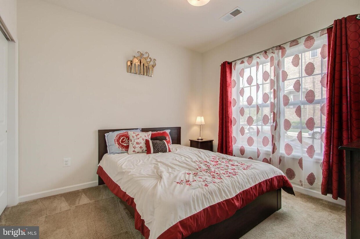 Foto principal - 22527 Cambridgeport Square