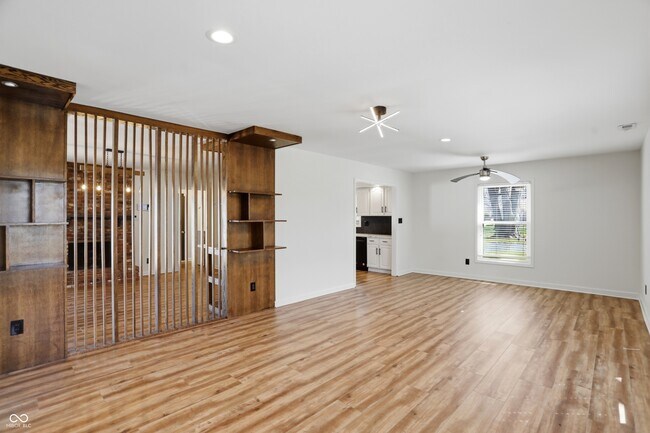 Foto del edificio - 512 Lexington Blvd