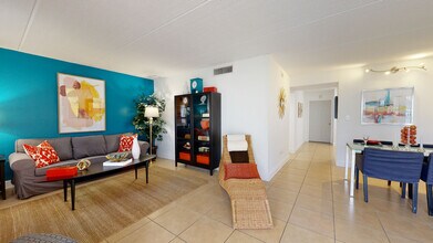 Goldelm Nautica Apartments photo'