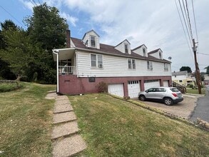 Building Photo - 389 Brush Ave