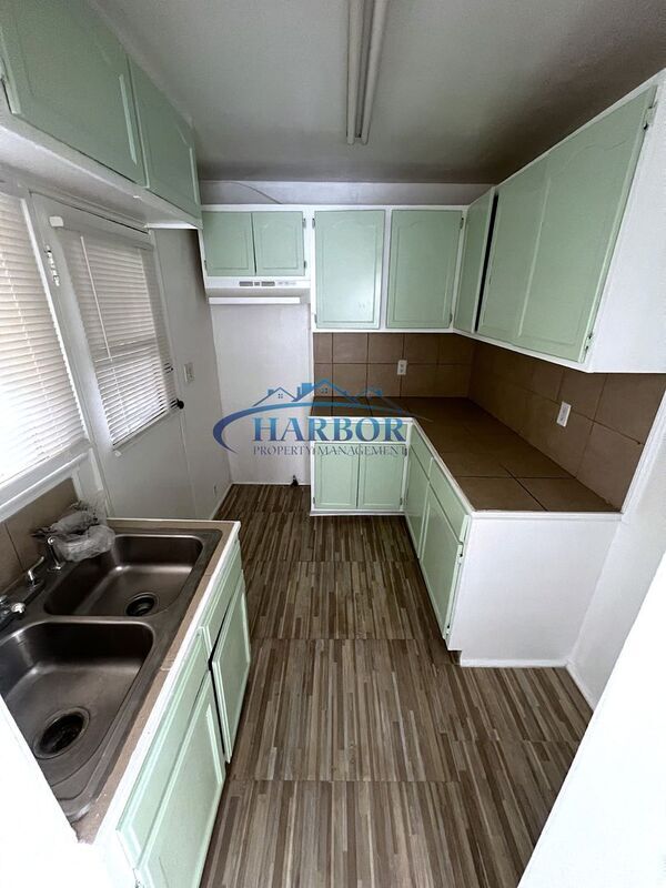 Foto del edificio - 3659 W El Segundo Blvd