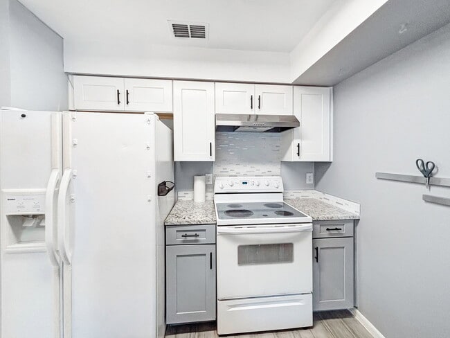 Building Photo - 12216 Fox Hound Ln