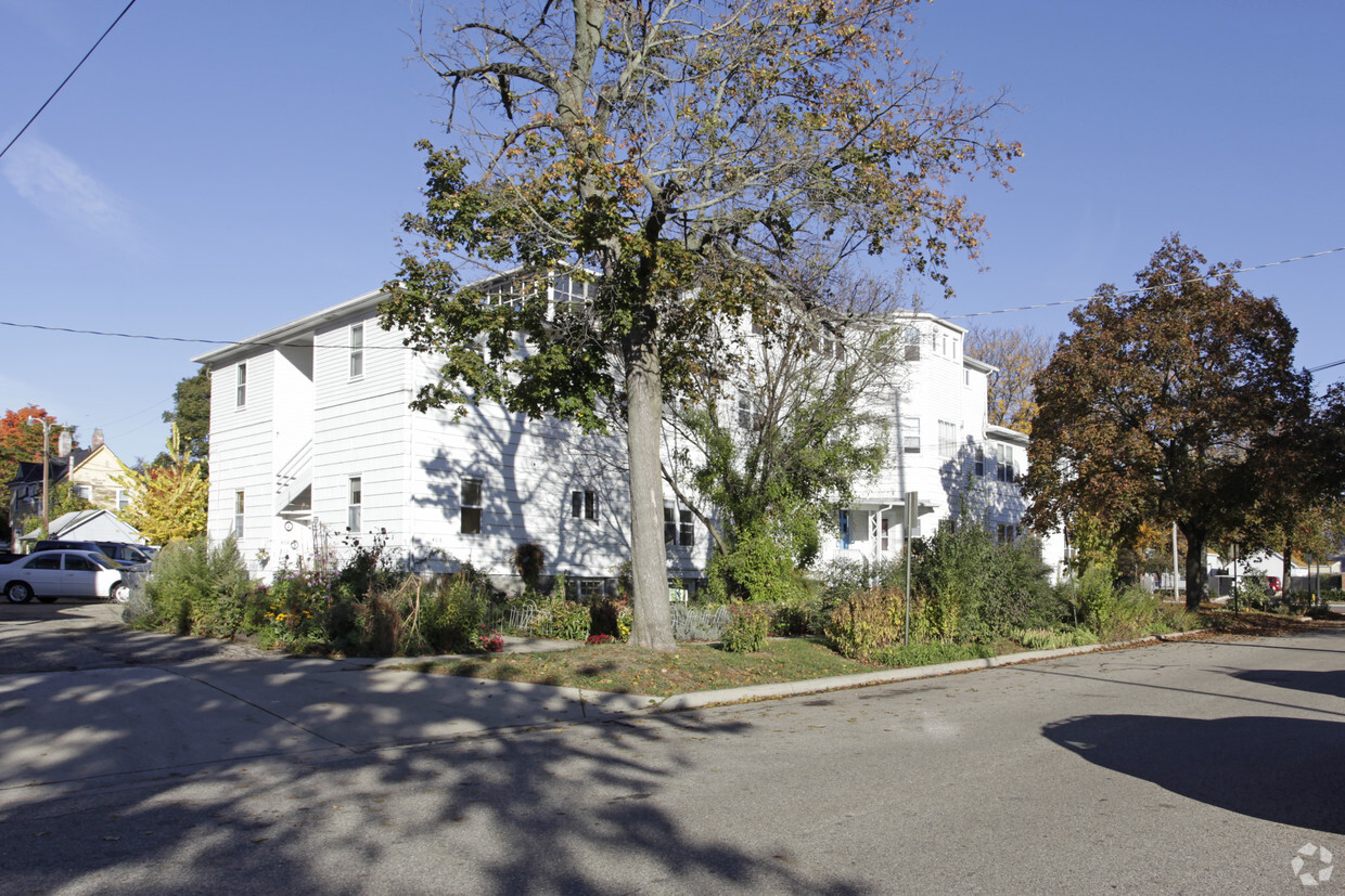 Foto del edificio - Cooper's Apartments