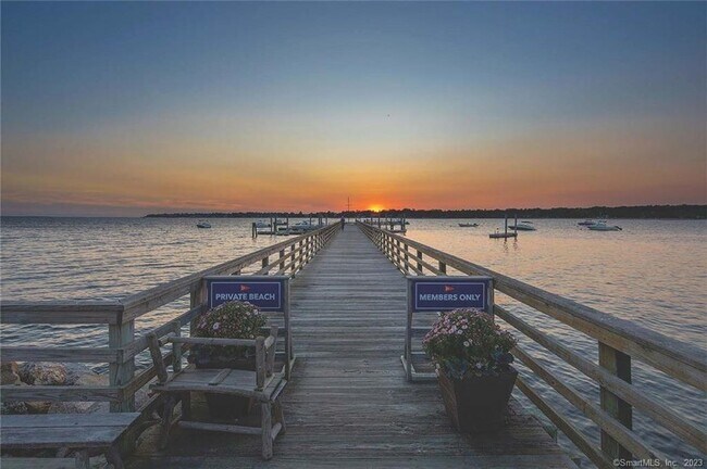 Foto del edificio - 7 Baywater Dr