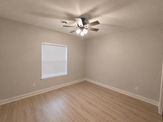 Building Photo - 2086 Meadow Creek Ln