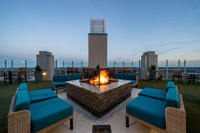 Foto del edificio - Skyhouse Raleigh