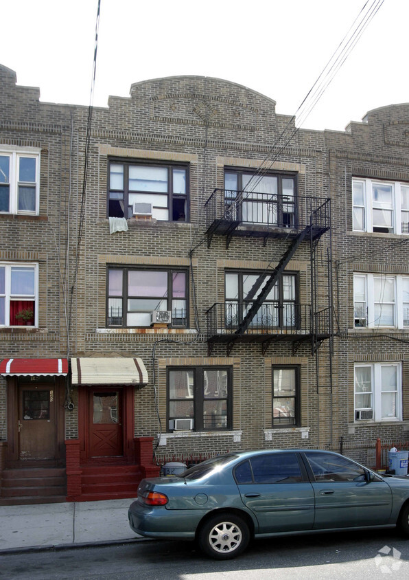 Foto principal - 138 Sheridan Ave