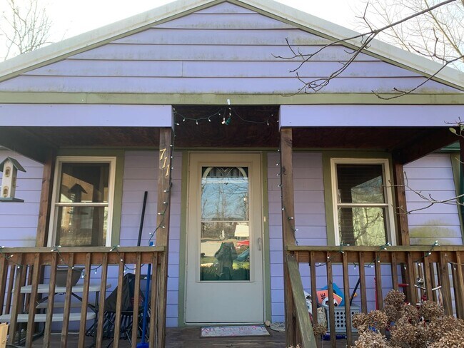Building Photo - 711 W Dodds St