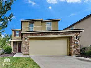 Building Photo - 1088 Crown View Dr