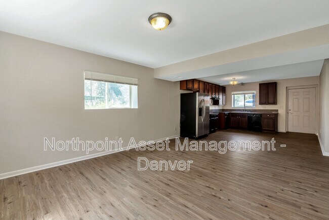 Foto del edificio - 3290 Cherry St