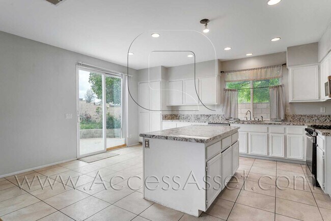 Building Photo - Modern Living at Its Best – Beautiful 4-Be...