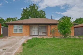 Building Photo - 423 Gammon Dr