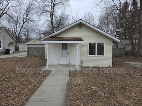Building Photo - 1007 Fournie St