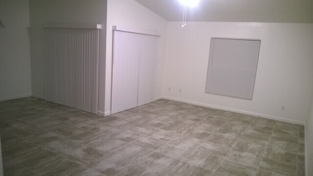 Building Photo - 5425 Stratfield Dr