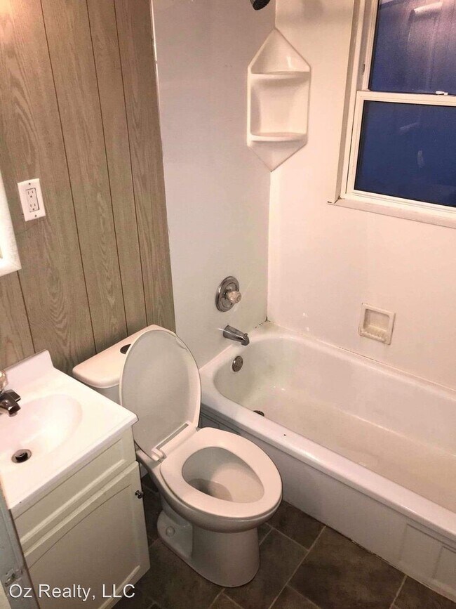 Foto del edificio - 3 br, 1 bath House - 1126 Slater St