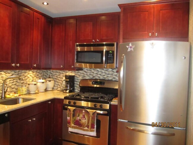 Building Photo - 360 Sandcastle Key